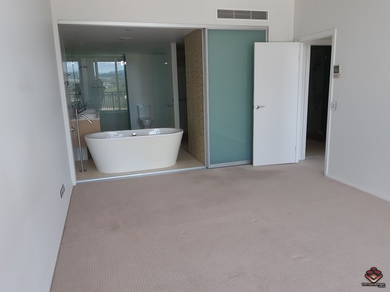 3029 The Boulevard, Carrara QLD 4211
