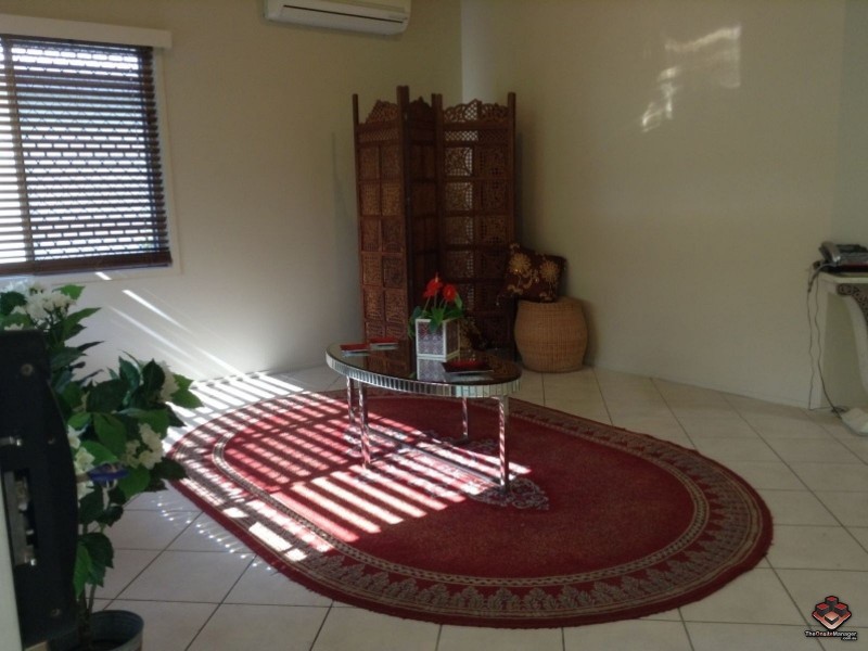 2 Grand Parade, Parrearra QLD 4575