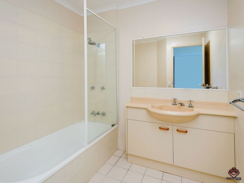 69/643 Pine Ridge Road, Biggera Waters QLD 4216