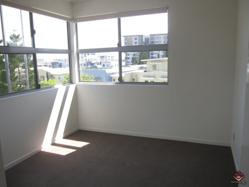 60 Riverwalk Avenue, Robina QLD 4226