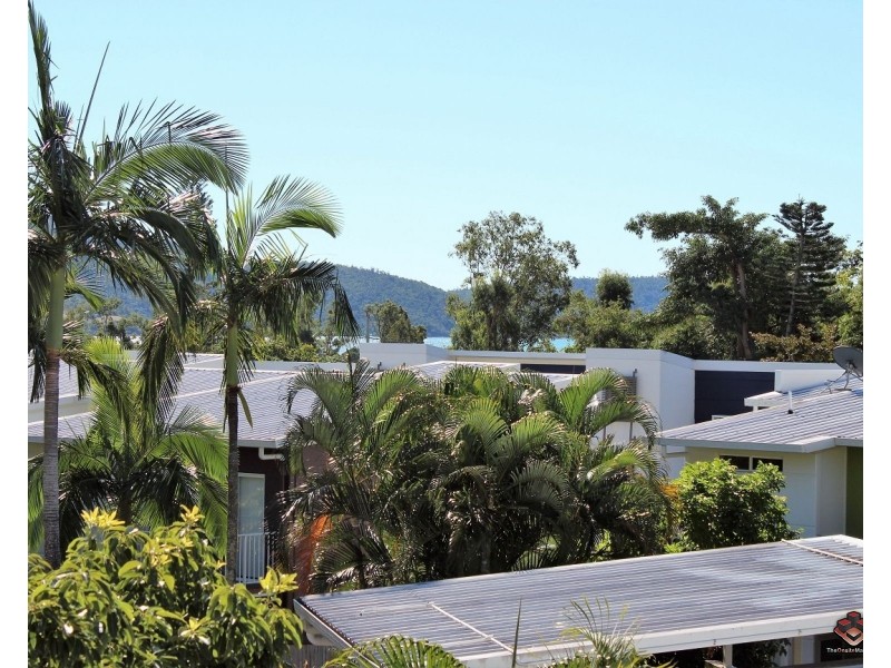 65 Manooka Drive, Cannonvale QLD 4802