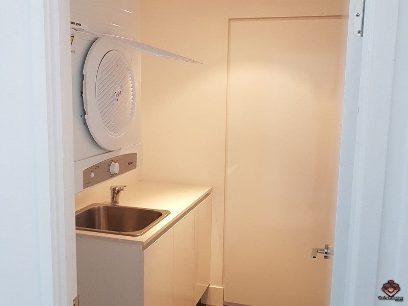 43 Harbour Town Drive, Biggera Waters QLD 4216