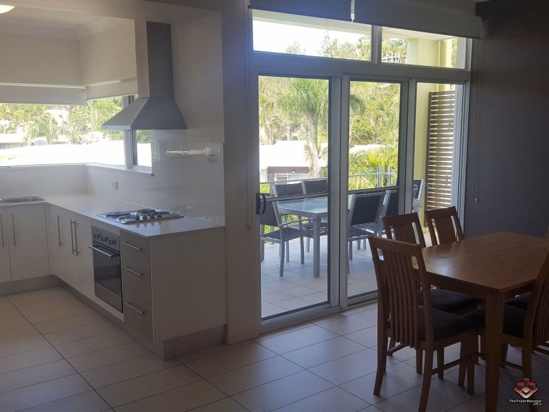 65 Manooka Drive, Cannonvale QLD 4802