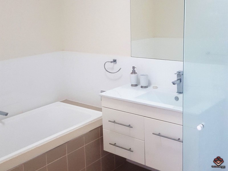 65 Manooka Drive, Cannonvale QLD 4802