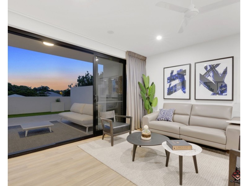 87-89 Old Cleveland Road, Greenslopes QLD 4120
