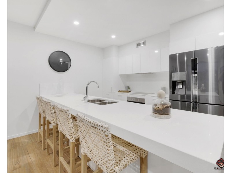 87-89 Old Cleveland Road, Greenslopes QLD 4120