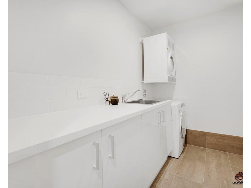 87-89 Old Cleveland Road, Greenslopes QLD 4120