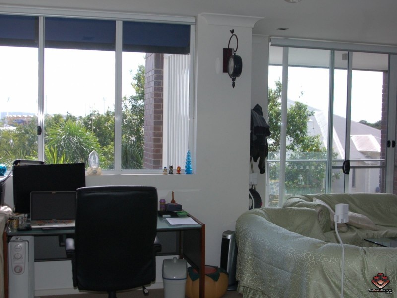 3027 The Boulevard, Carrara QLD 4211