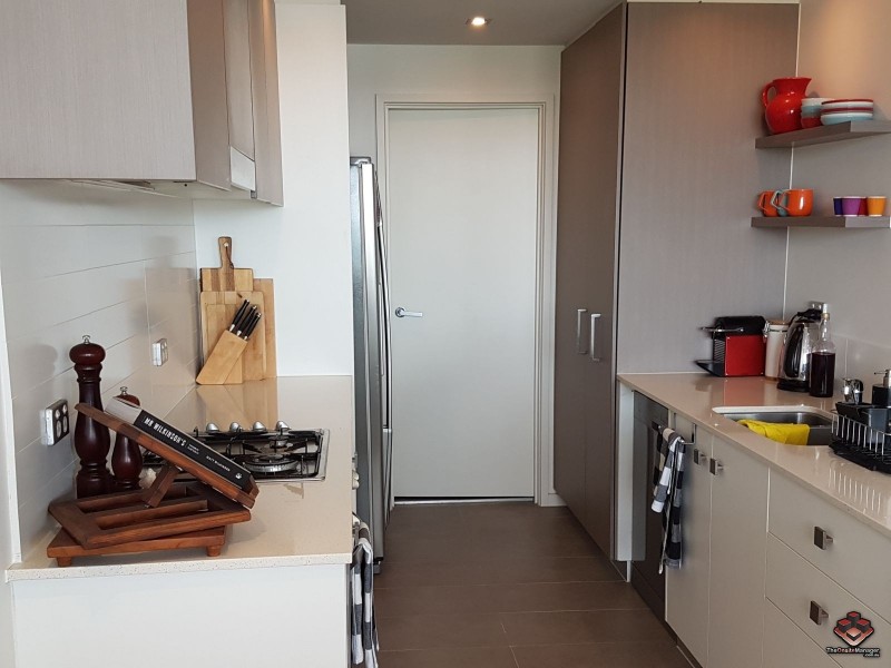 3027 The Boulevard, Carrara QLD 4211