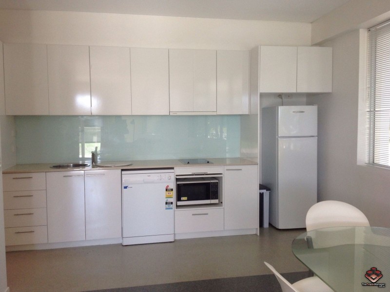 98 University Drive, Varsity Lakes QLD 4227