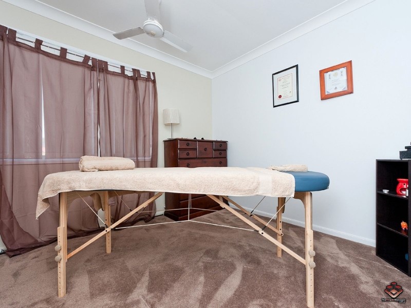 75 Brown Street, Labrador QLD 4215