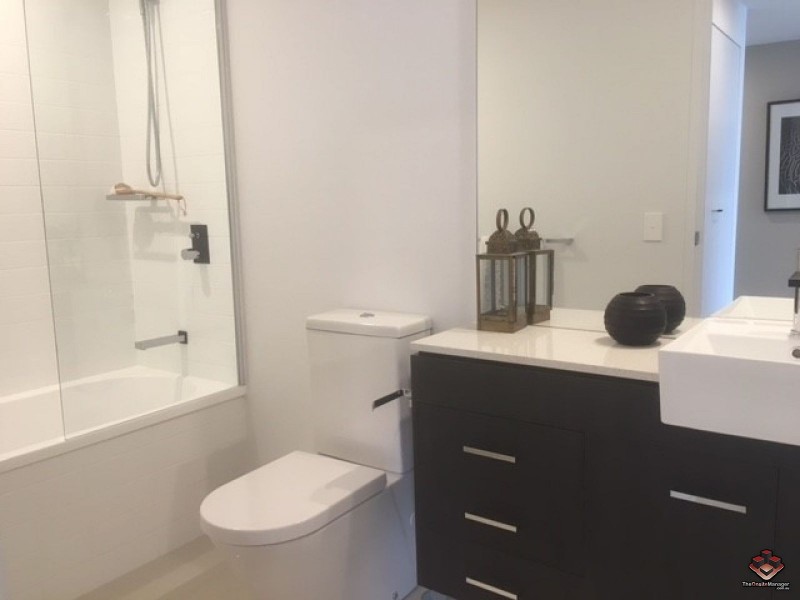 25-31 East Quay Drive, Biggera Waters QLD 4216