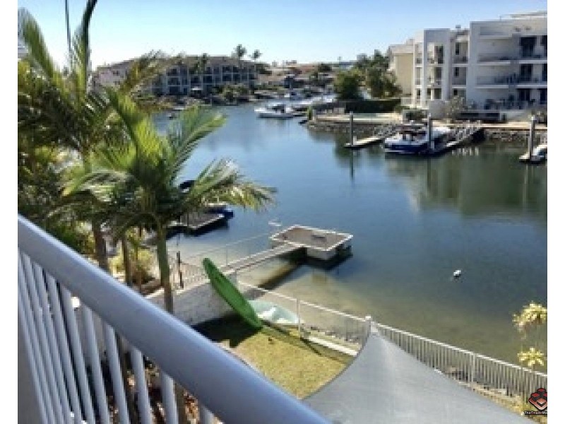 75-77 Bayview Street, Runaway Bay QLD 4216