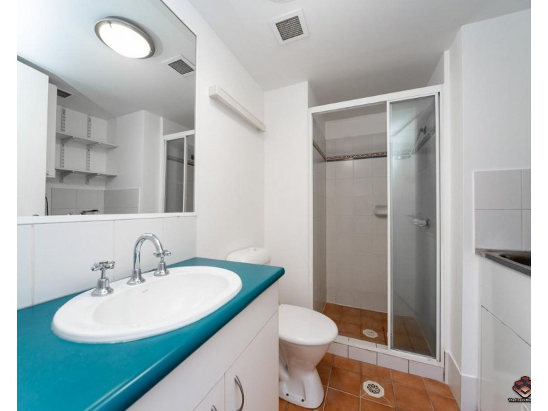 75-77 Bayview Street, Runaway Bay QLD 4216