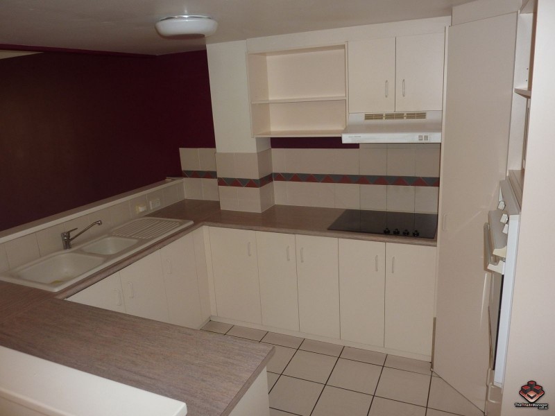 75 Brown Street, Labrador QLD 4215