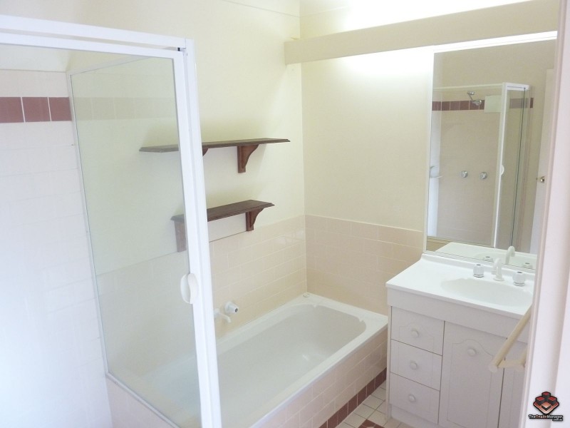 75 Brown Street, Labrador QLD 4215