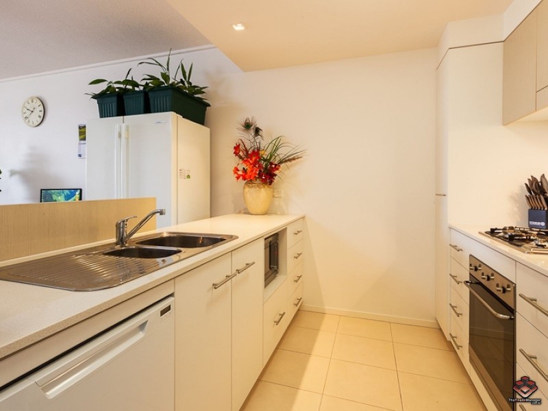 16 Surbiton Court, Carindale QLD 4152