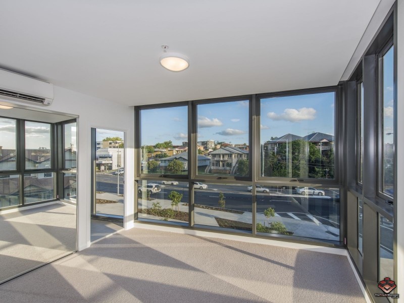 30308/300 Old Cleveland Road, Coorparoo QLD 4151