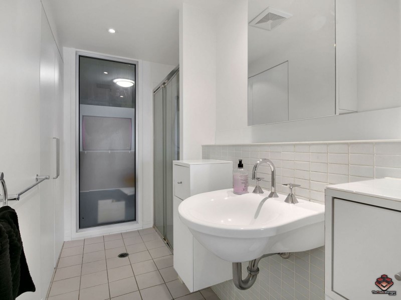 64 Macquarie Street, Teneriffe QLD 4005