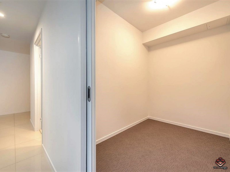 25-31 East Quay Drive, Biggera Waters QLD 4216