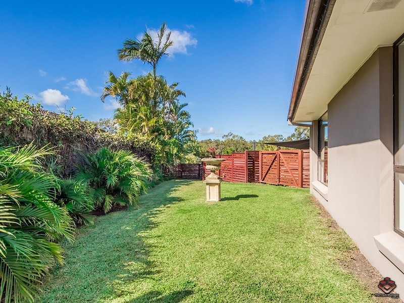 233 Mildura Drive, Helensvale QLD 4212