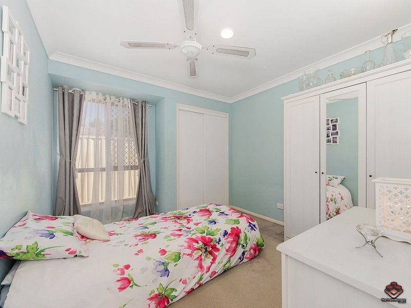 233 Mildura Drive, Helensvale QLD 4212