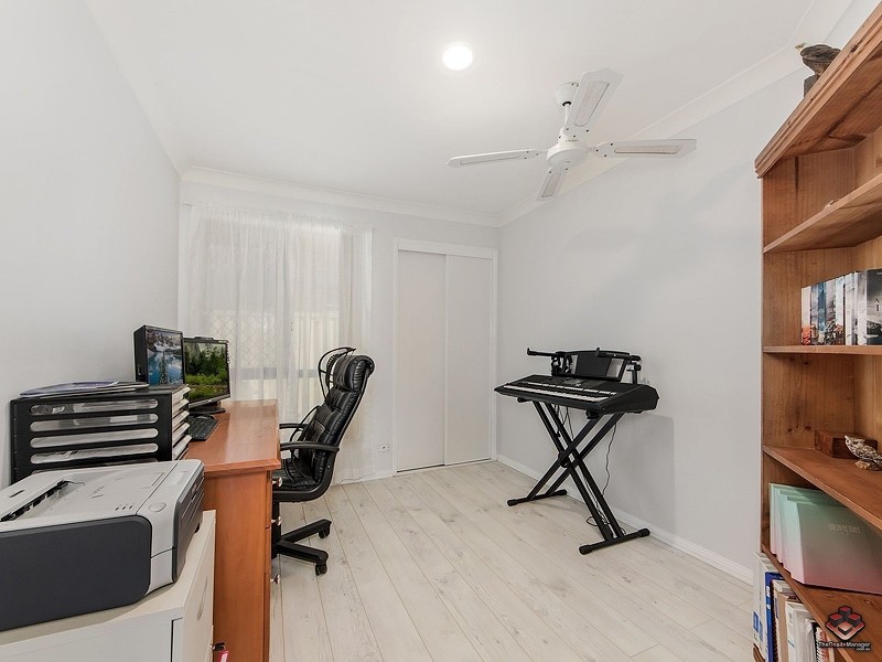 233 Mildura Drive, Helensvale QLD 4212