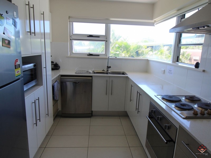 65 Manooka Drive, Cannonvale QLD 4802