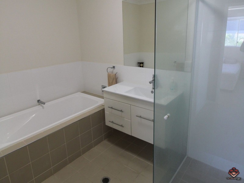 65 Manooka Drive, Cannonvale QLD 4802