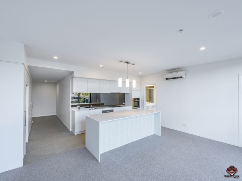 30305/300 Old Cleveland Road, Coorparoo QLD 4151