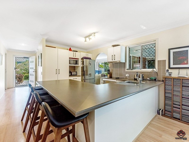 Parkwood QLD 4214