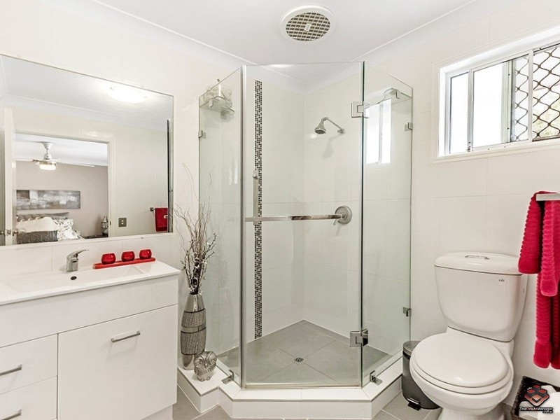 Parkwood QLD 4214
