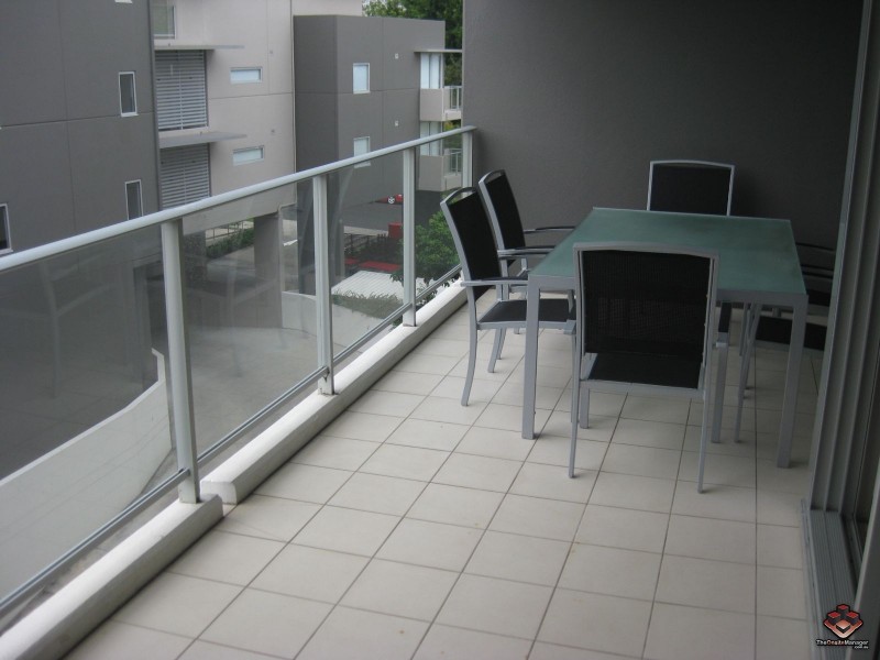 24 Allwood St, Indooroopilly QLD 4068