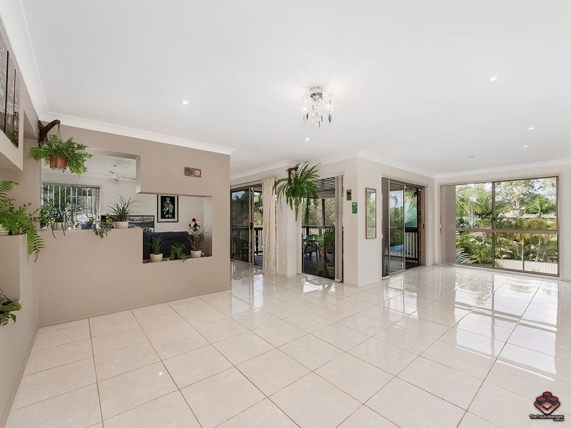 11 Rosedale Place, Helensvale QLD 4212