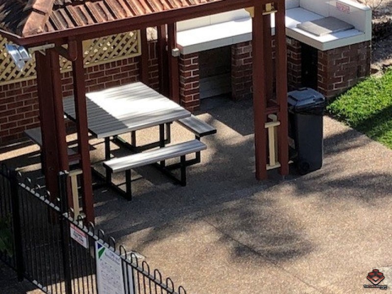 100 Racecourse Drive, Bundall QLD 4217