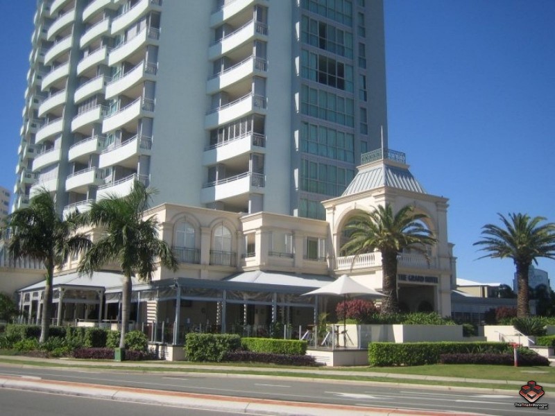 360 Marine Parade, Labrador QLD 4215