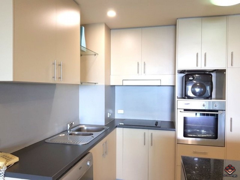 360 Marine Parade, Labrador QLD 4215