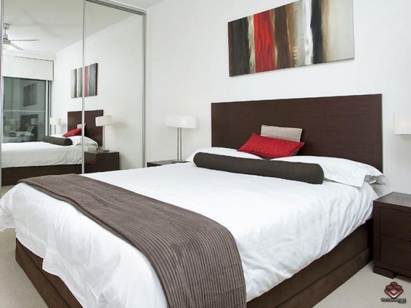 95 Clarence Road, Indooroopilly QLD 4068