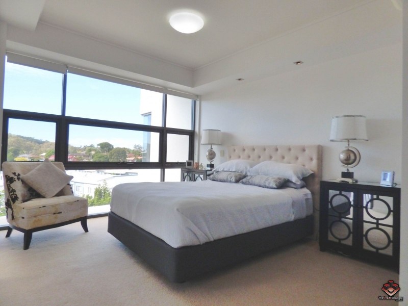 16 Surbiton Court, Carindale QLD 4152