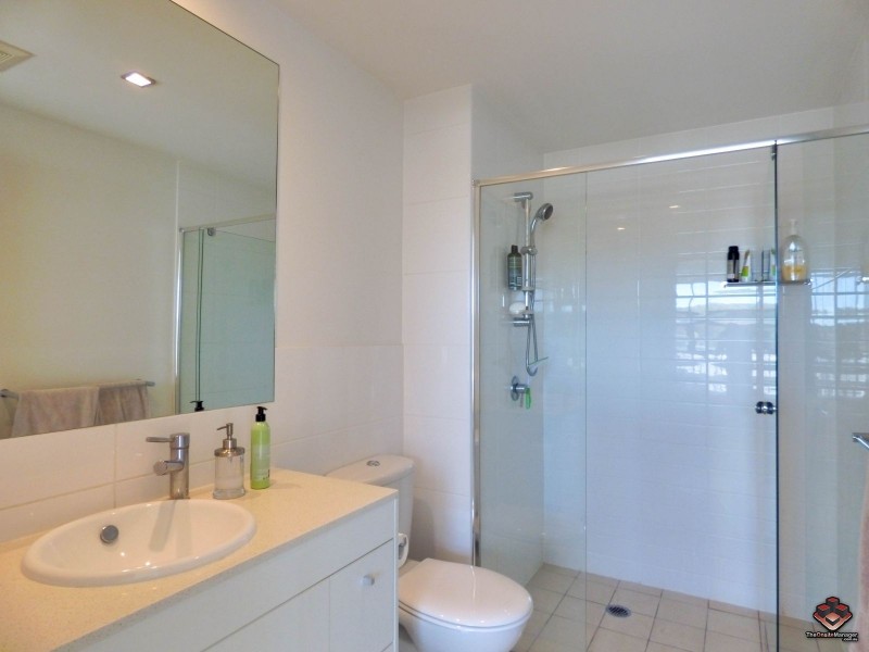 16 Surbiton Court, Carindale QLD 4152