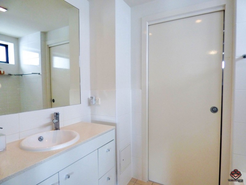 16 Surbiton Court, Carindale QLD 4152