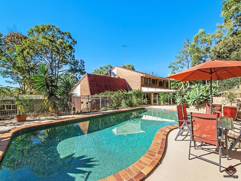 24 Camden Court, Helensvale QLD 4212
