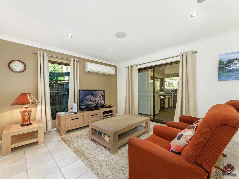 24 Camden Court, Helensvale QLD 4212