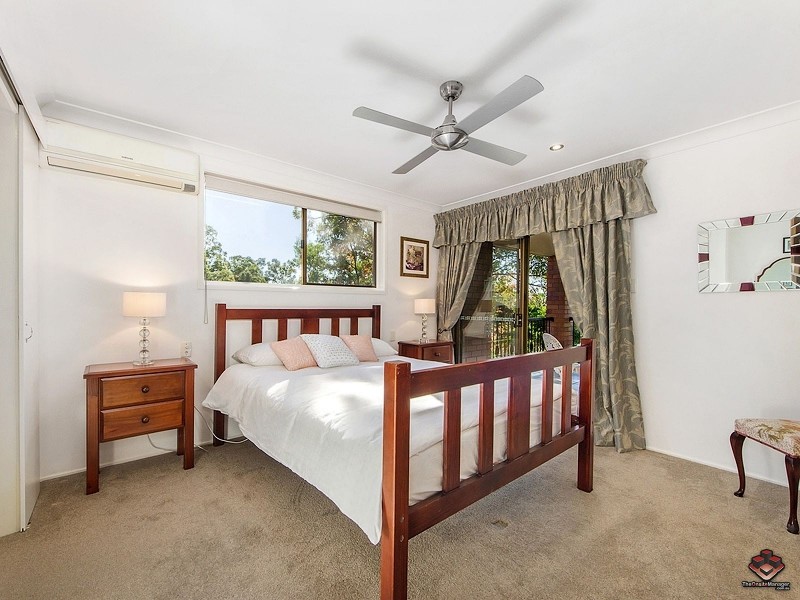 24 Camden Court, Helensvale QLD 4212