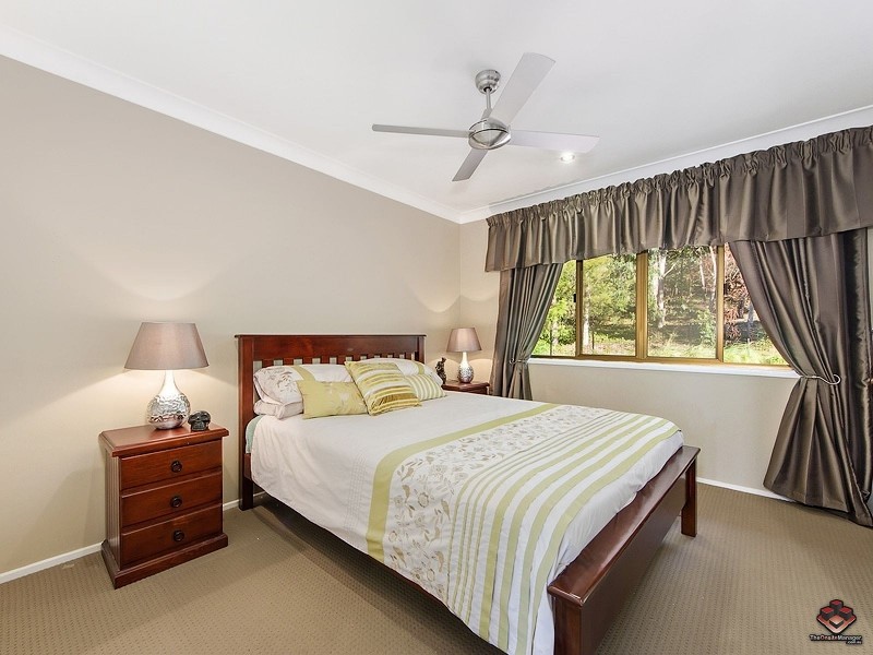 24 Camden Court, Helensvale QLD 4212