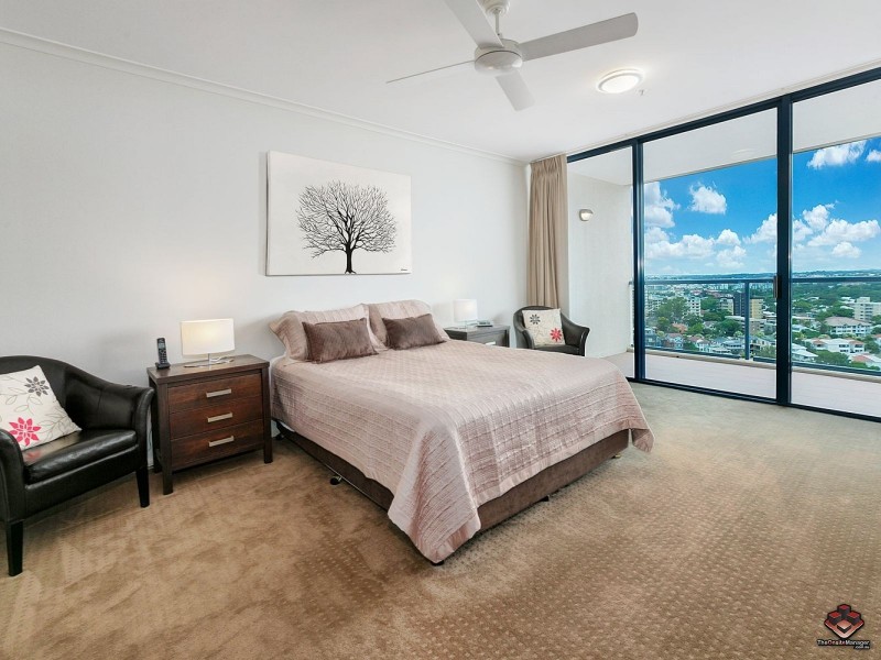 2 Goodwin Street, Kangaroo Point QLD 4169