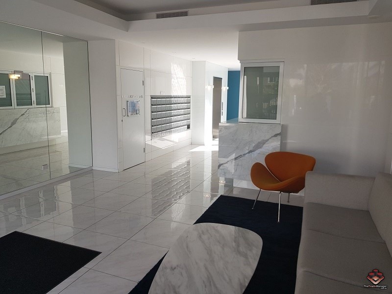 11 Compass Drive, Biggera Waters QLD 4216