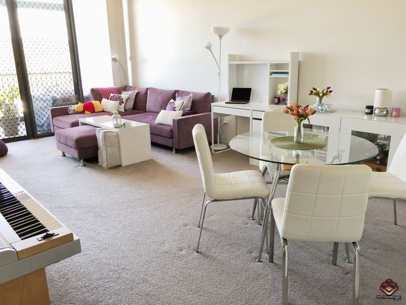 16 Surbiton Court, Carindale QLD 4152