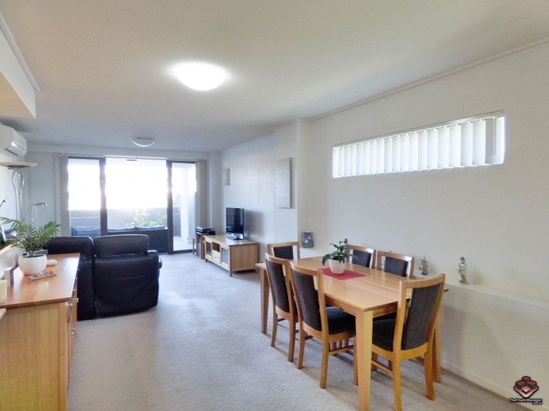 16 Surbiton Court, Carindale QLD 4152