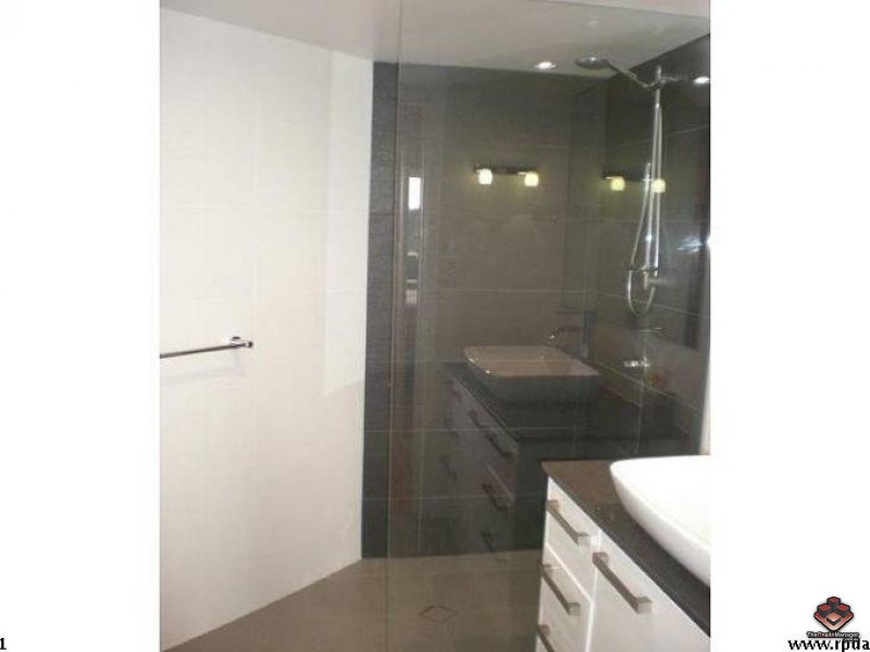 135 Macquarie Street, Teneriffe QLD 4005